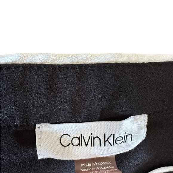 Calvin Klein Black White Trim Sleeveless Blouse size Small - Picture 14 of 17